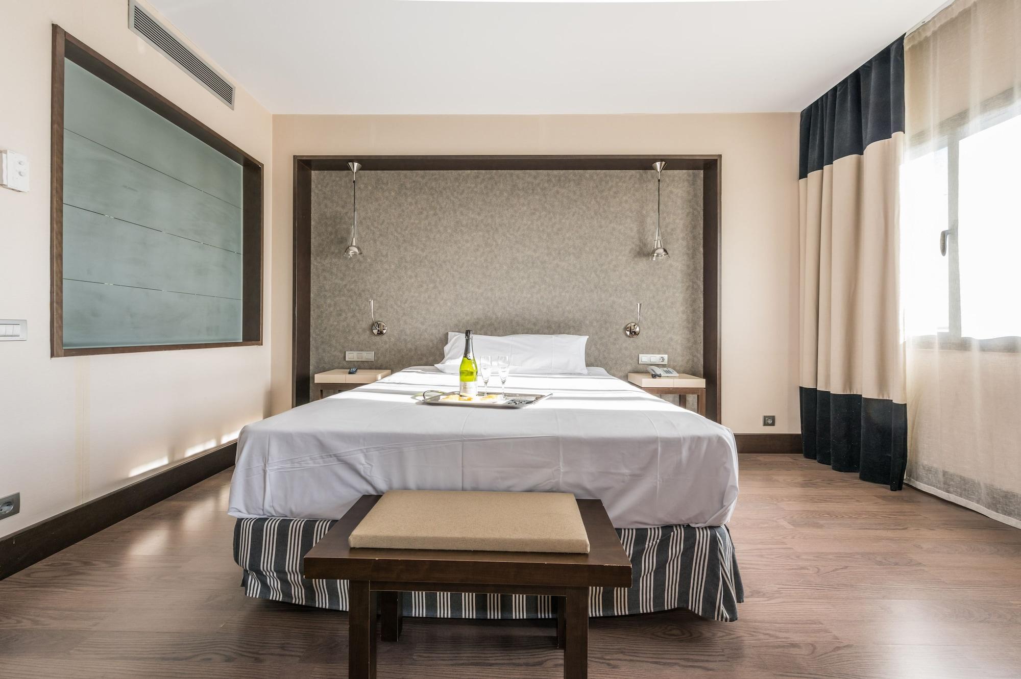 Hotel Mercader Madrid Exterior photo