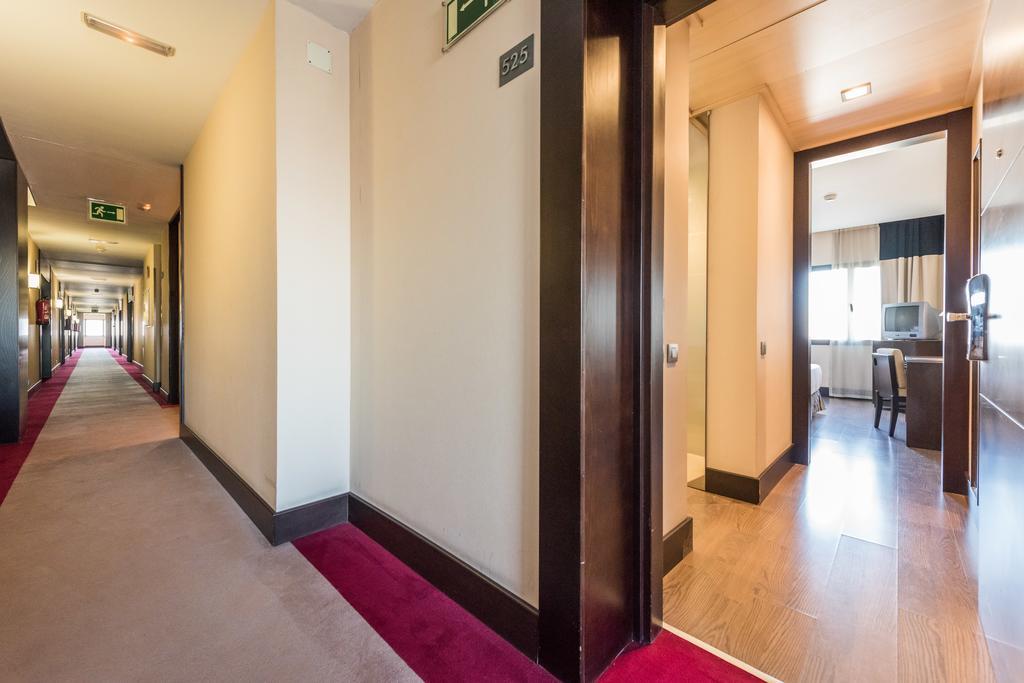 Hotel Mercader Madrid Exterior photo