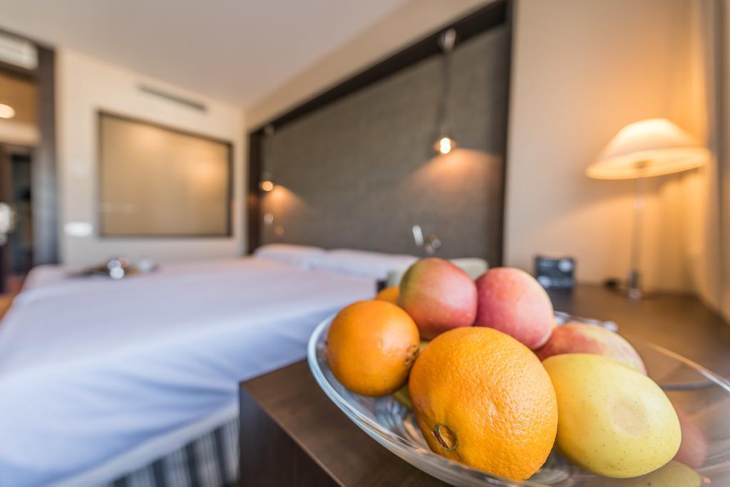 Hotel Mercader Madrid Exterior photo